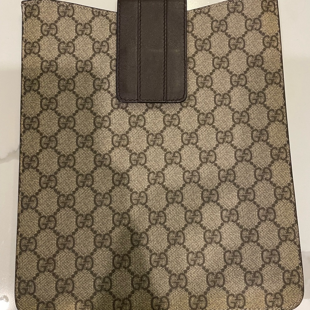 GUCCI Beige/Brown  GG Coated Canvas iPad Case